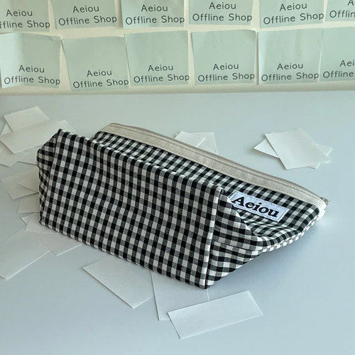 Aeiou Basic Pouch (L size) Black Ginghamcheck - Image 2
