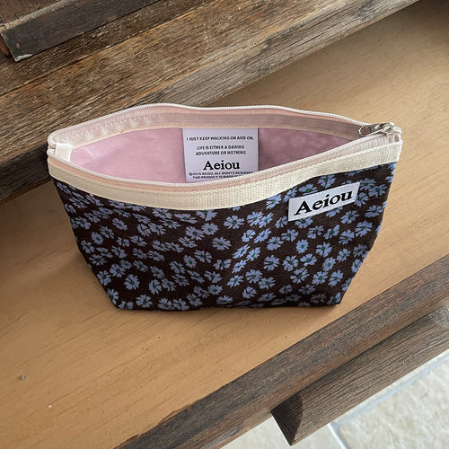 Aeiou Basic Pouch (L size) Blue Flower and Brown Corduroy - Image 4