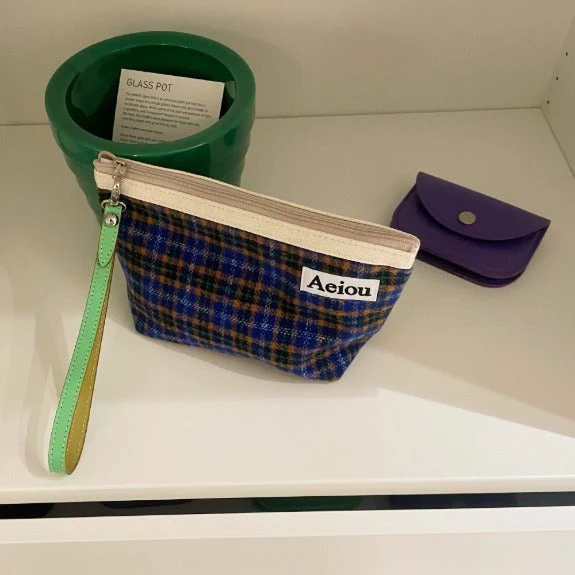 Aeiou Basic Pouch (L size) Blue Tartan Check