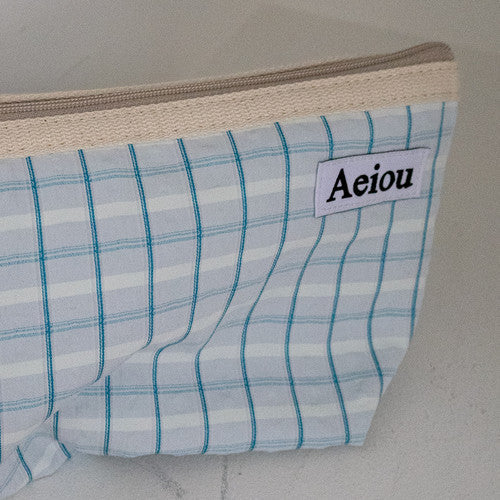 Aeiou Basic Pouch (L size) Early Summer Sparkling Blue - Image 4