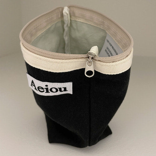 Aeiou Basic Pouch (M size) Classic Black - Image 3