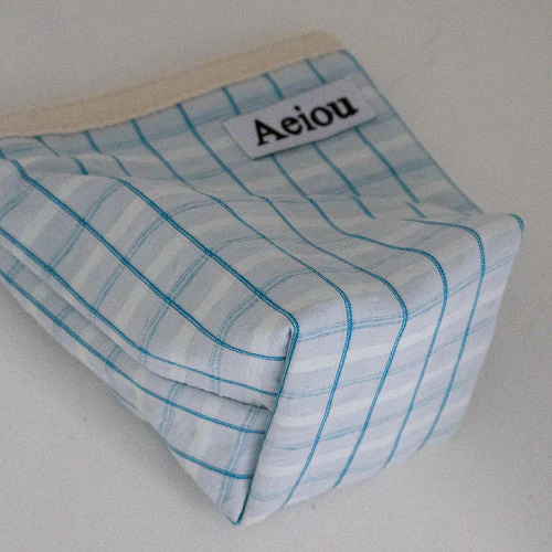 Aeiou Basic Pouch (M size) Early Summer Sparkling Blue - Image 3