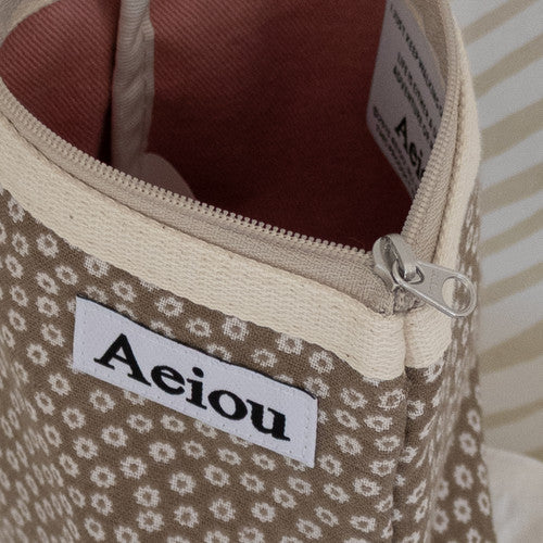 Aeiou Basic Pouch (M size) Flower Apron Brown - Image 4
