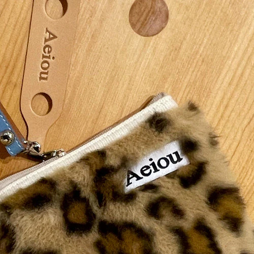 Aeiou Basic Pouch (M size) Leopard Fur - Image 3