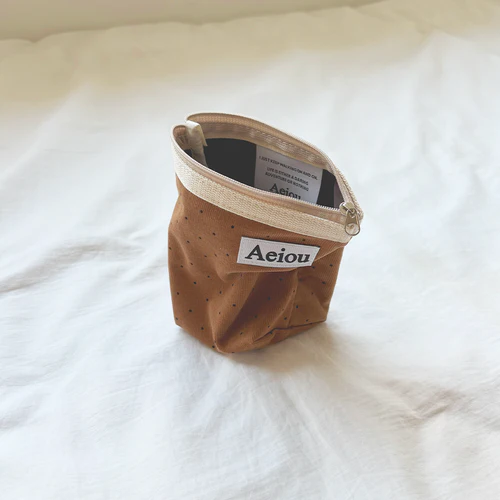 Aeiou Basic Pouch (M size) Little Dot Hazelnut Latte - Image 2