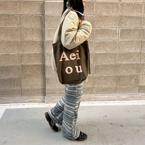 Aeiou Logo Bag (Cotton 100%) Pink Muhly Grass - Image 4
