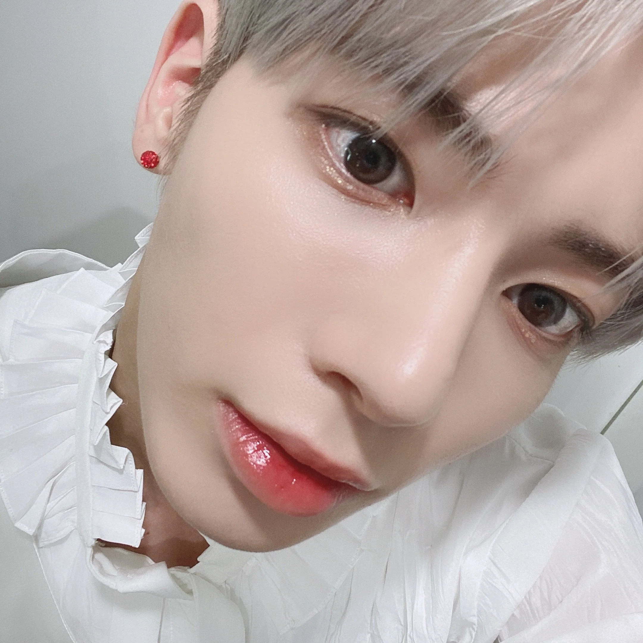 ASMAMA Colorful Crystal Ball Stud Earring 1P (TXT TAEHYUN WEAR)