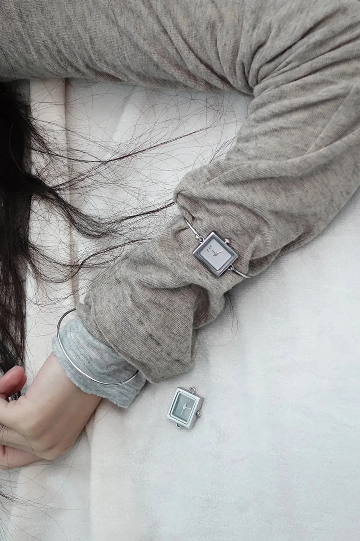 eeespace Square Watch