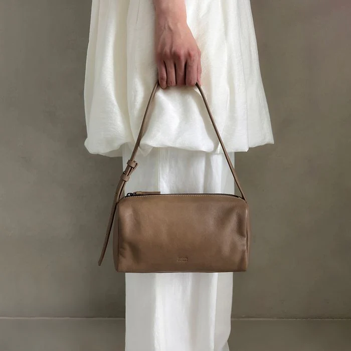 FACADE PATTERN Vintage Cabin Bag - Image 4
