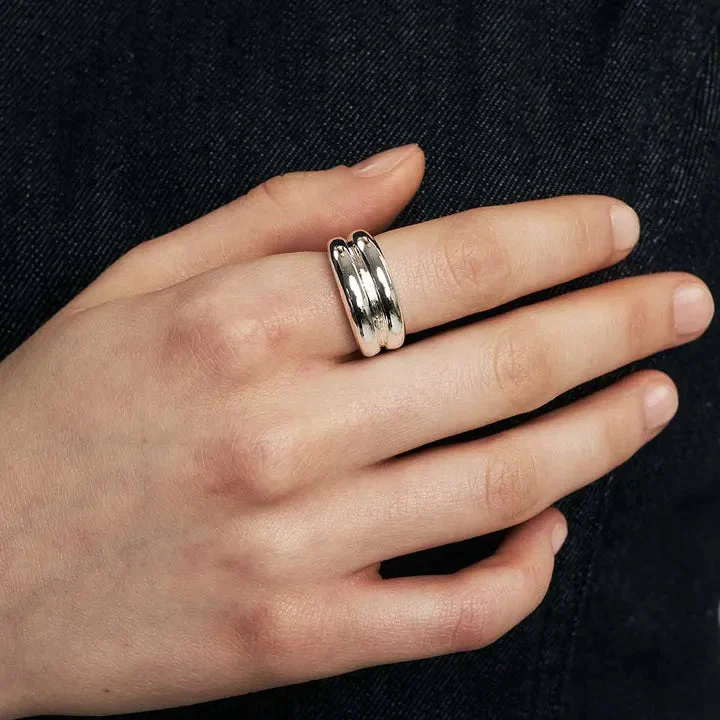 HEI Two-Line Bold Ring (Celebrities WEAR) - Image 2