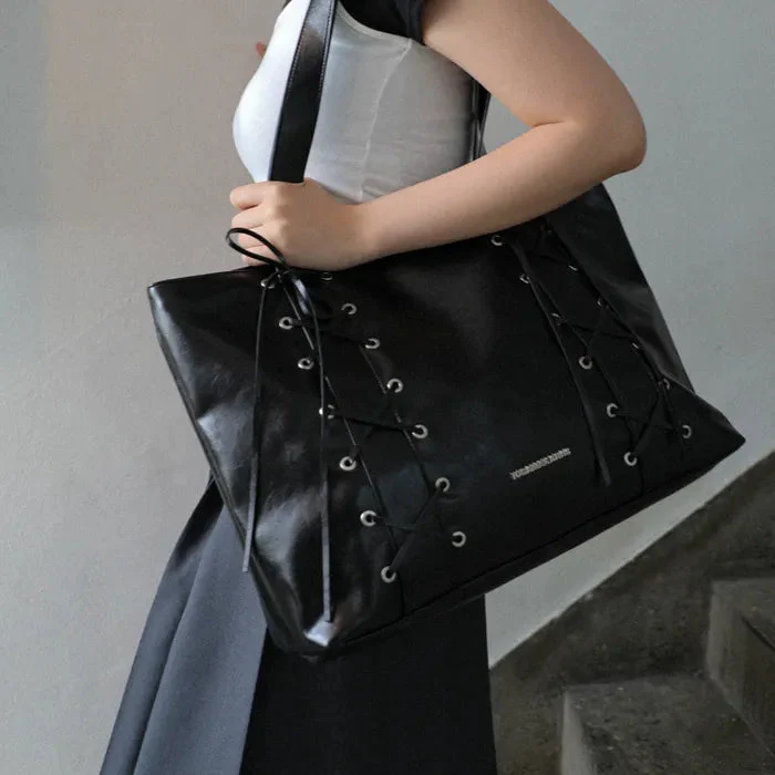 IUGAMAKARAS Eyelet Ribbon Leather Shoulder Bag