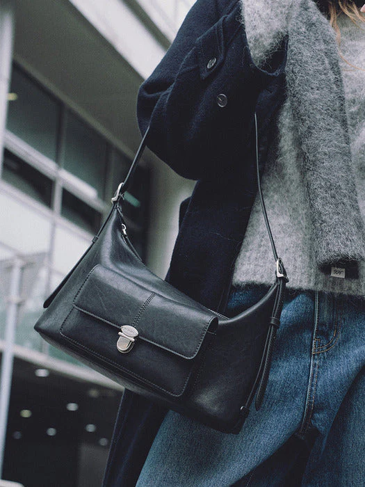 OSTKAKA CLASP POCKET SHOULDER BAG