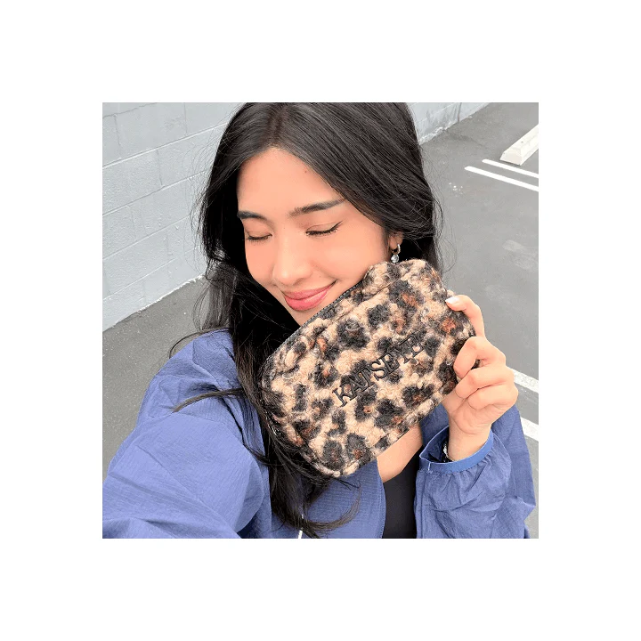 [PRE-ORDER] KATSEYE - Fuzzy Ear Pouch