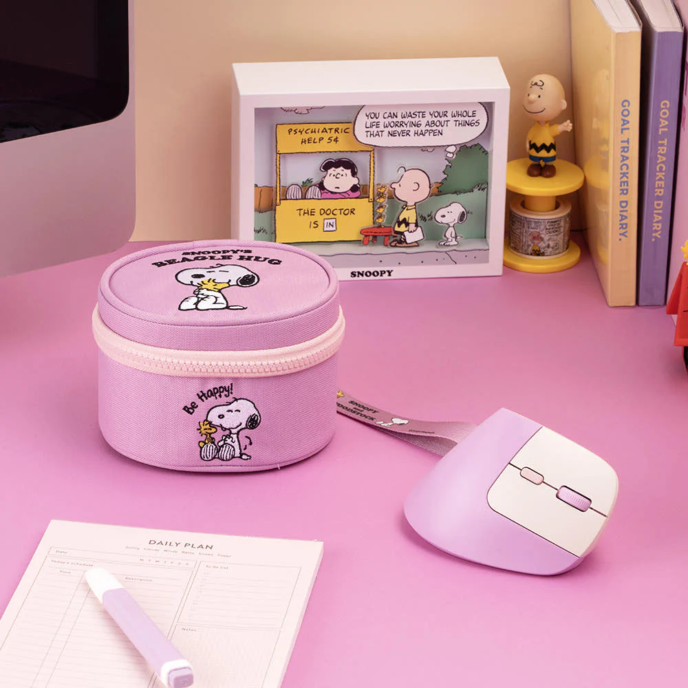 ROYCHE Peanuts Snoopy Wireless Noise-Free Vertical Mouse - Image 4