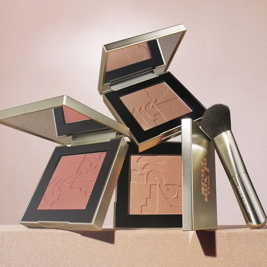 TWO SLASH FOUR ALL OVER FACE BLUSH - Image 3