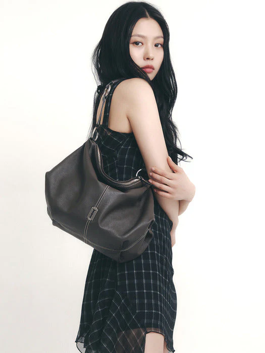 vunque Halfmoon Attache Shoulder Bag M