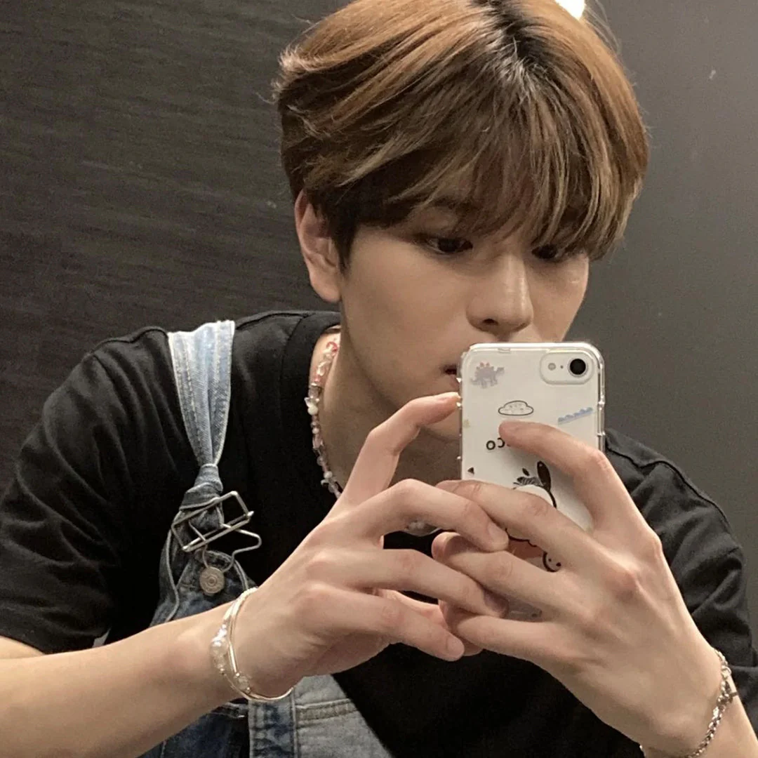 VVV High-Teen Pink Beaded Heart Toggle Necklace (Stray Kids Seungmin, Chahn WEAR)